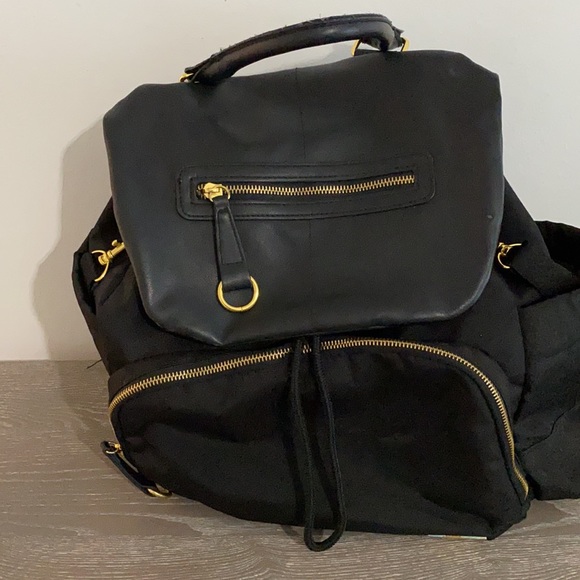 Skip Hop Chelsea Downtown diaper bag - Picture 2 of 7